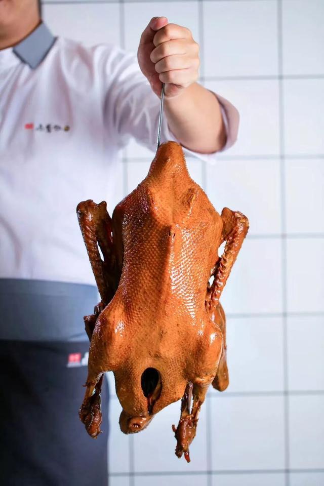 30年资历老师傅带来正宗卤鹅饭，长春这家店一口卤香，唇齿难忘